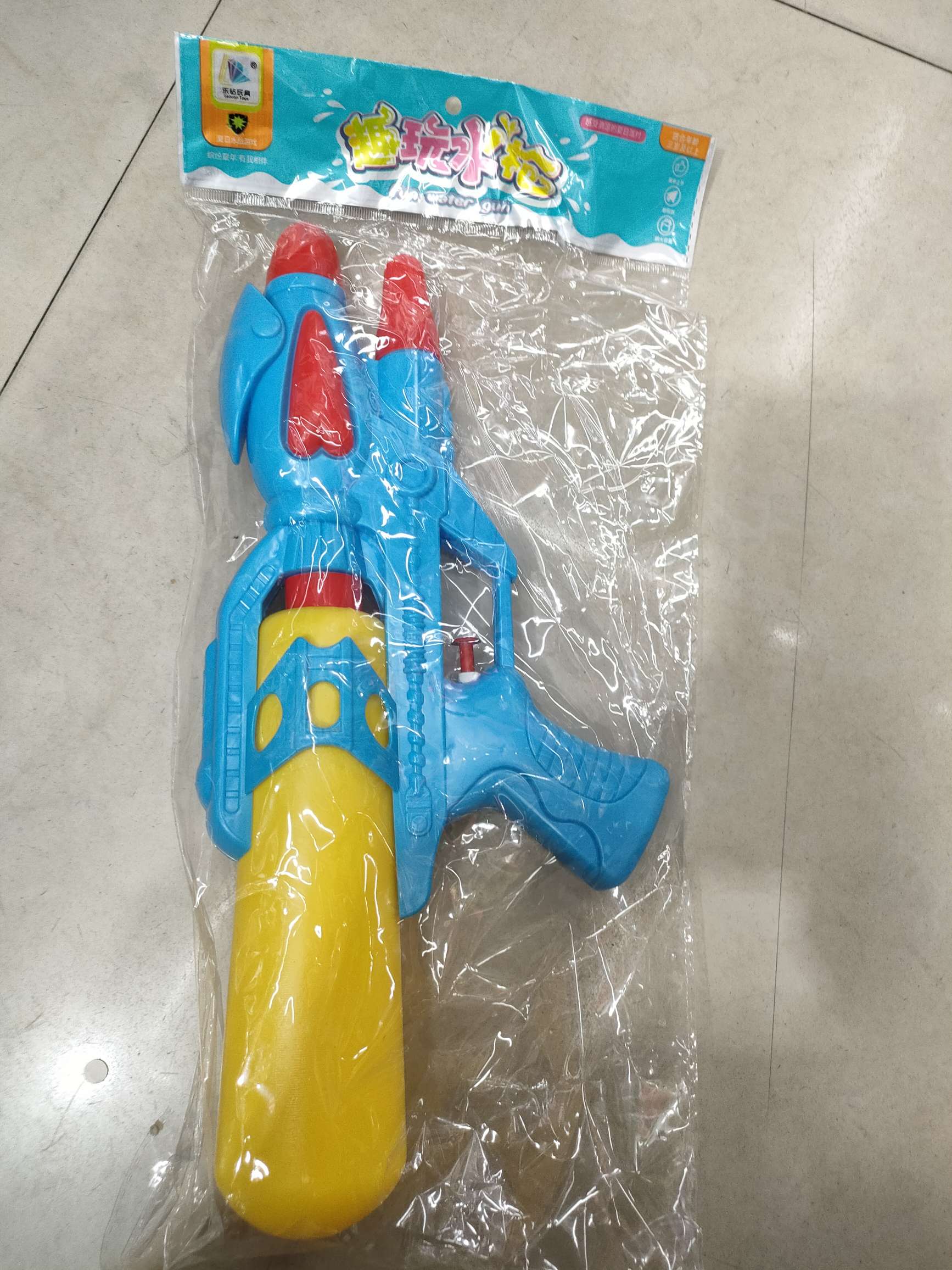 大多儿童彩妆的成分也与成人化妆品差别不大