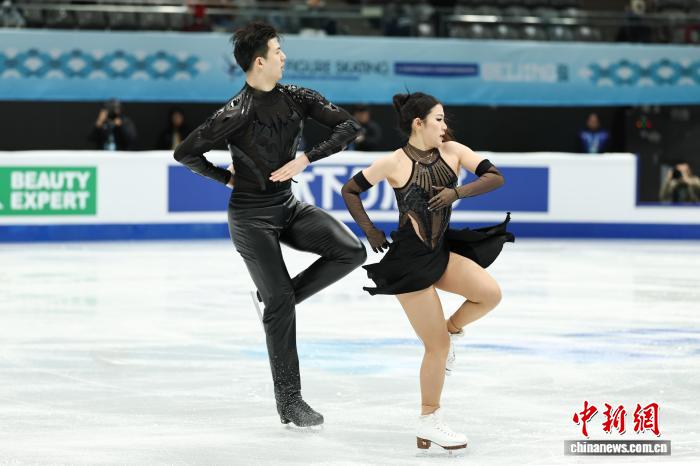 日本女单全包揽 美国冰舞领跑 中国选手备战冬奥