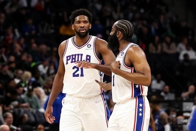 76人逆转黄蜂三巨头爆发，季后赛对阵骑士成焦点