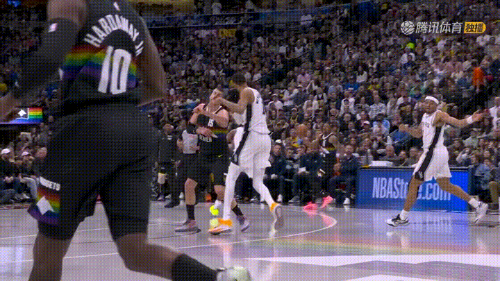 约基奇40+13助攻率掘金加时险胜马刺